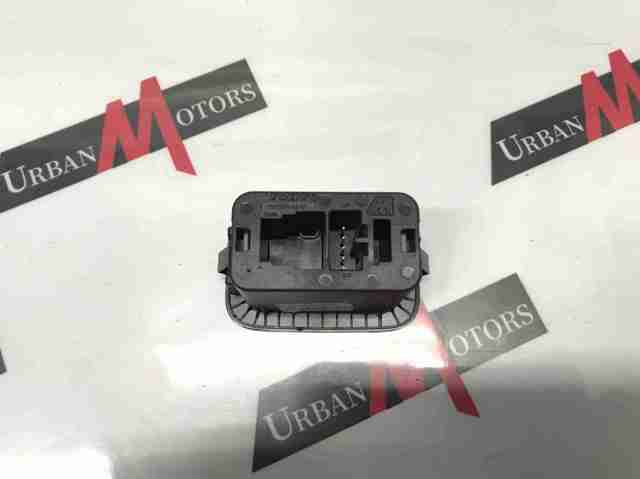 Кнопка привода замка крышки багажника (двери 3/5-й (ляды) CPLA10E998AA LAND ROVER