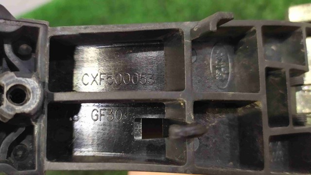 LAND ROVER CXF500053 Держатель наружной ручки двери передней левой в наличии Чернигов