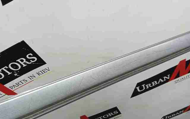 LAND ROVER DBC000022LML Молдинг крыши правый в наличии Ужгород
