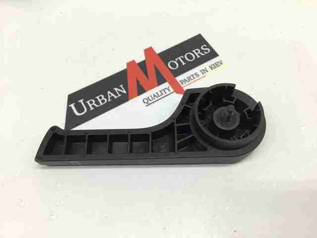 LR002367 LAND ROVER Ручка открывания капота купить в Кривой Рог