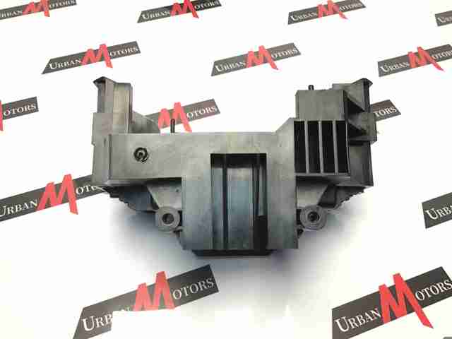 LAND ROVER LR003590 в наличии Павлоград