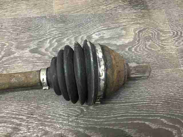 Полуось передняя левая LR005870 LAND ROVER