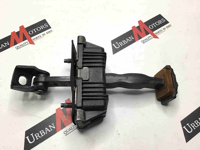 Ограничитель открывания задней двери LR006290 LAND ROVER