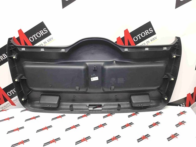 Облицовка багажника пятой двери LR006732 LAND ROVER