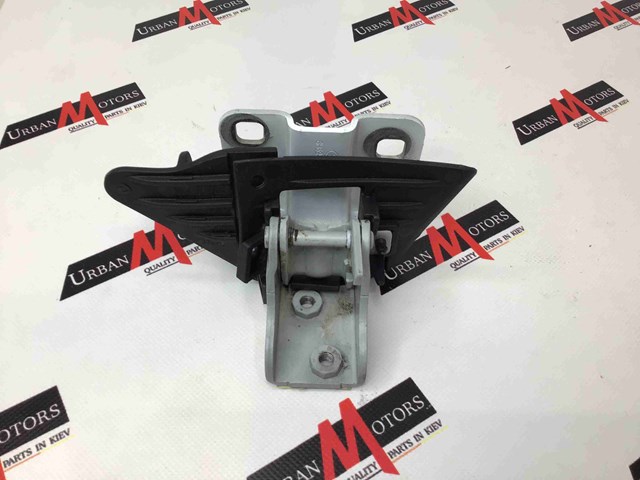 LR007118 LAND ROVER Петля двери задней (багажной 3/5-й) купить в Львов