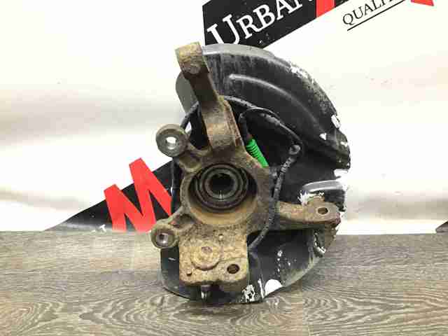 LR010678 LAND ROVER Цапфа (поворотный кулак) передний левый купить в Киев