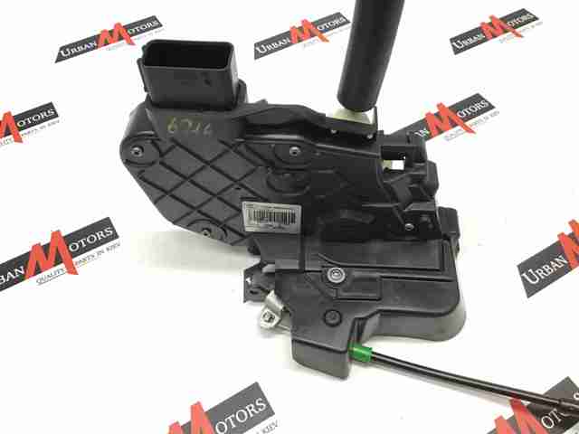 Замок двери задней левой LR011303 LAND ROVER