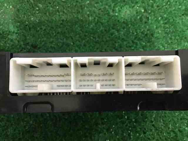 LAND ROVER LR011686 в наличии Ужгород