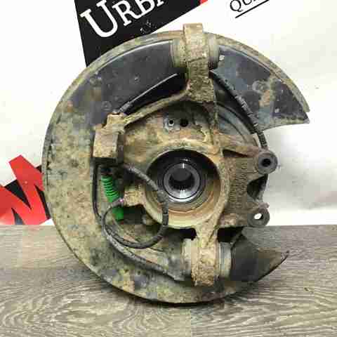 LR012740 LAND ROVER Цапфа задняя правая купить в Хмельницкий