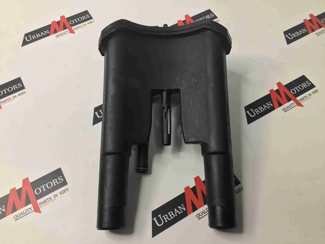 Клапан PCV вентиляции картера LR013287 LAND ROVER