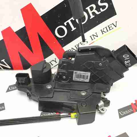 LR013800 LAND ROVER Замок двери передней правой купить в Ужгород