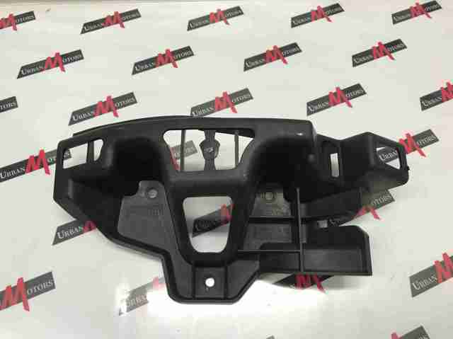 Крепление бамера левое LR013860 LAND ROVER