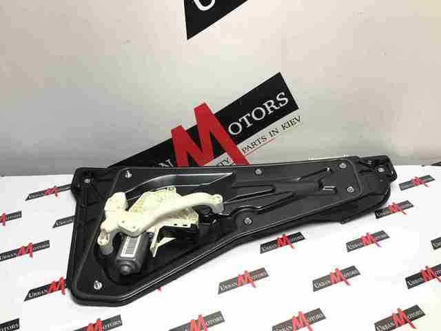 Стеклоподъемник задней левой двери LR013872 LAND ROVER