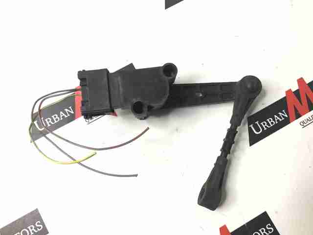 LR013915 LAND ROVER Датчик уровня положения кузова передний купить в Львов