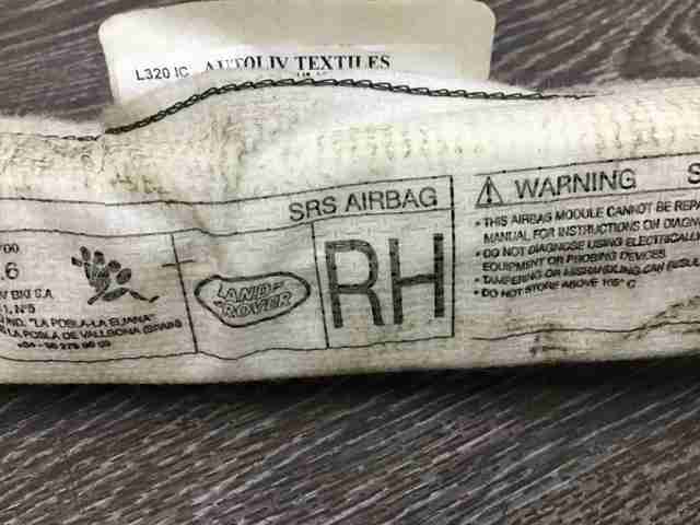 LR014048 LAND ROVER Шторка боковая, правая купить в Житомир