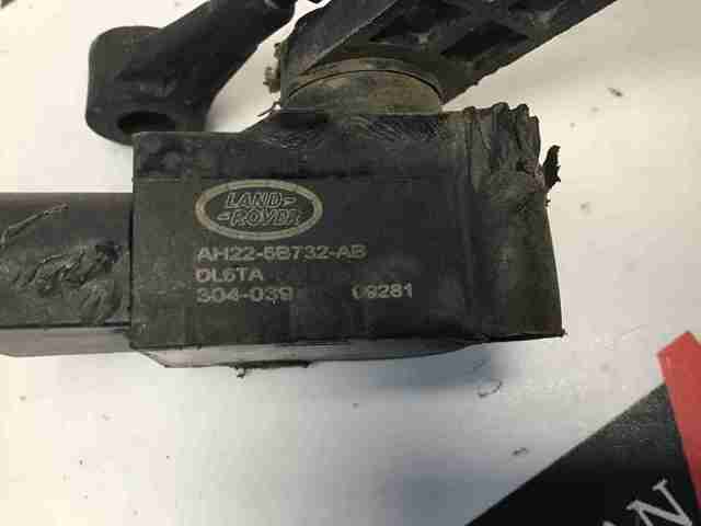 LR014065 LAND ROVER Задний датчик положения кузова купить в Ровно