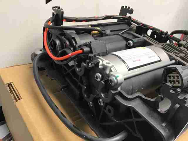 LAND ROVER LR015089 Компрессор пневмоподкачки (амортизаторов) в наличии Киев