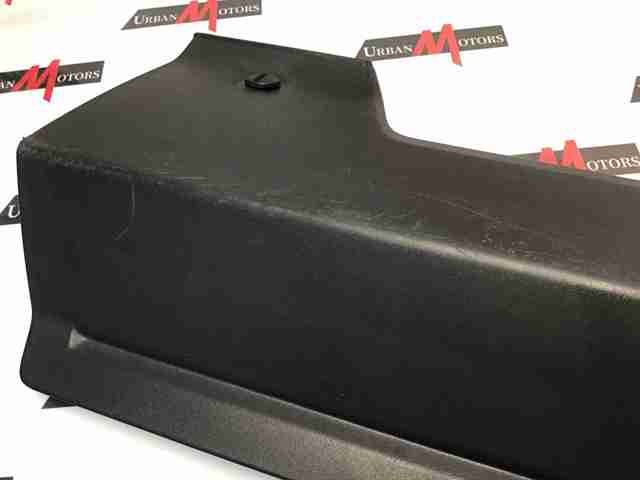 LR015132 LAND ROVER Заглушка бампера буксировочного крюка задняя купить в Николаев