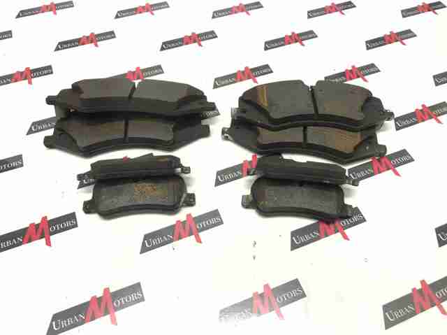 Колодки тормозные дисковые комплект LR016962 LAND ROVER