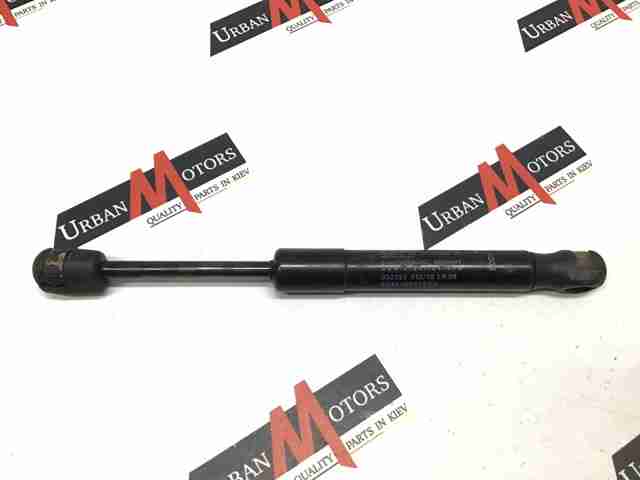 Амортизатор задней двери LR017455 LAND ROVER