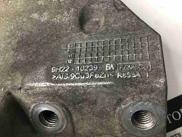 LR018304 Кронштейн генератора купить Павлоград