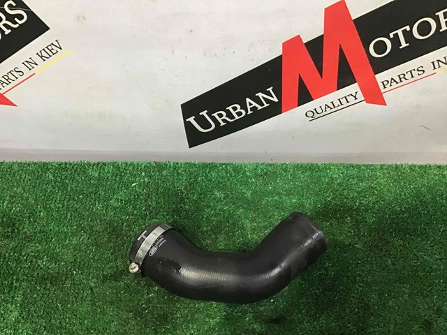 Патрубок интеркуллера LR022663 LAND ROVER