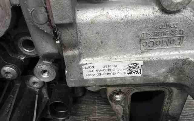 Радиатор системы EGR рециркуляции выхлопных газов LR022968 LAND ROVER