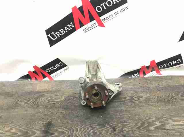 LAND ROVER LR024479 Цапфа (поворотный кулак) передний левый в наличии Ирпень