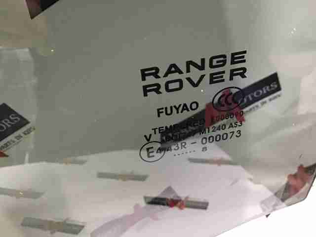 LAND ROVER LR026715 Стекло двери задней левой в наличии Ровно