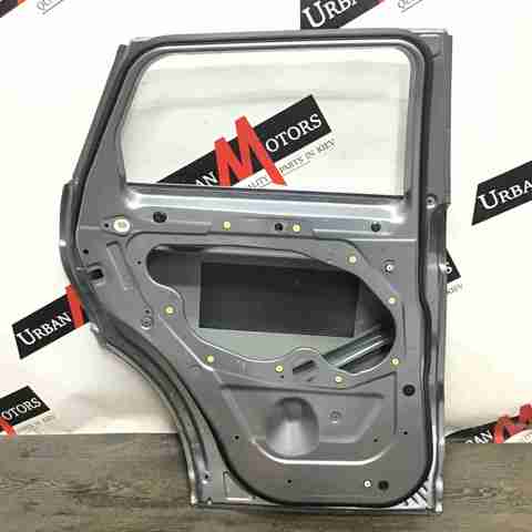 Дверь пассажирская задняя левая LR028557 LAND ROVER