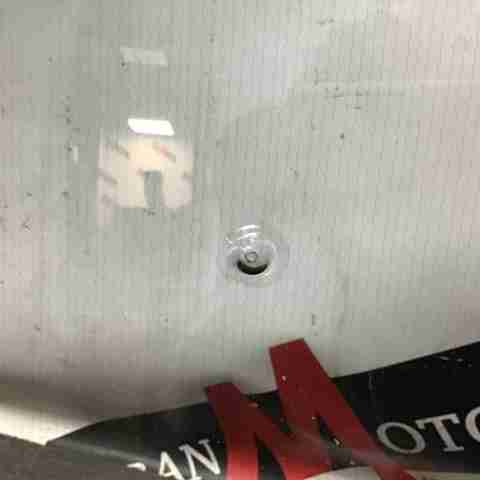 LR030216 LAND ROVER Лобовое стекло купить в Ужгород