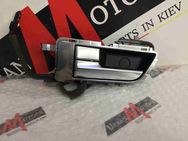 Ручка двери передней внутренняя левая LR031885 LAND ROVER