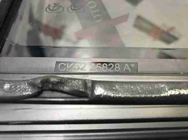 LAND ROVER LR034313 Стекло-форточка двери задней правой в наличии Ужгород