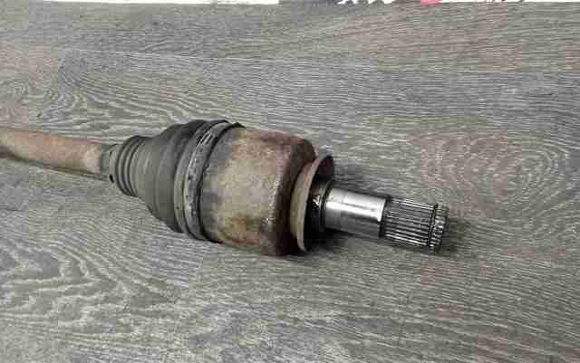 Полуось задняя, левая LR034536 LAND ROVER