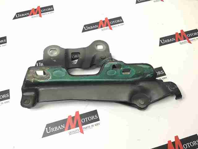Завеса капота правая LR036583 LAND ROVER