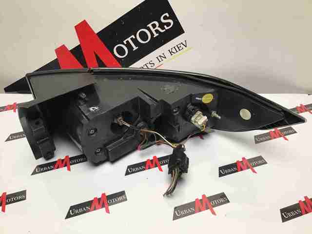 Фонарь задний левый LR037711 LAND ROVER