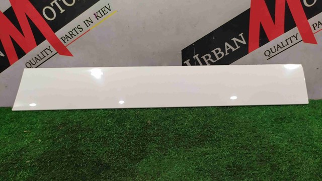 LR038846 Молдинг двери передней левой нижний купить Николаев