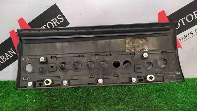 Накладка задней левой двери, нижняя LR038856 LAND ROVER
