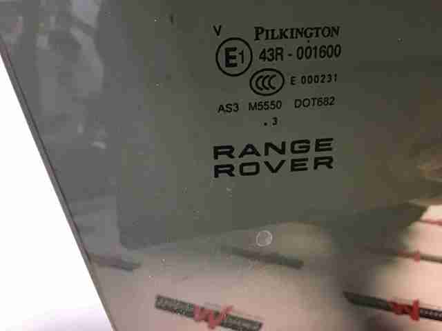 LR043951 LAND ROVER Стекло двери задней правой купить в Днепр