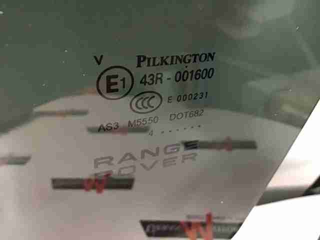 LR043954 LAND ROVER Стекло двери задней левой купить в Тернополь
