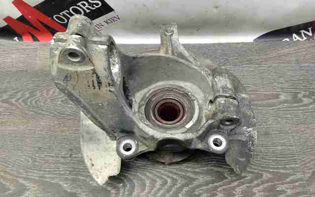 Цапфа поворотного кулака LR044017 LAND ROVER
