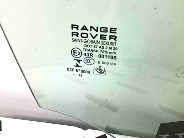 Стекло передней двери, правой LR044525 LAND ROVER