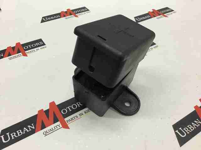 LAND ROVER LR044823 в наличии Черновцы