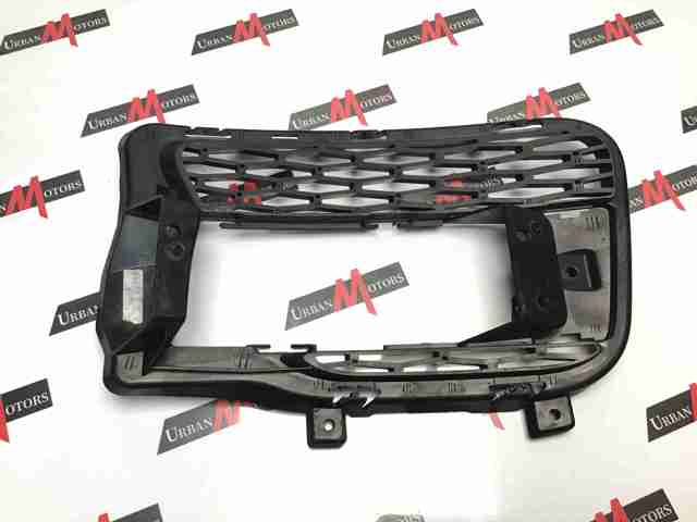 LAND ROVER LR045033 Заглушка (решетка) противотуманных фар бампера переднего правая в наличии Черновцы
