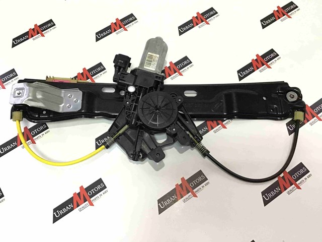 Механизм стеклоподъемника двери задней, левой LR046661 LAND ROVER