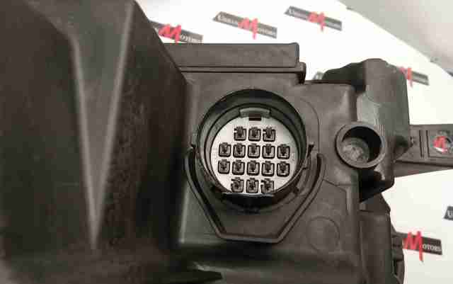 LAND ROVER LR046927 Левая фара в наличии Сумы