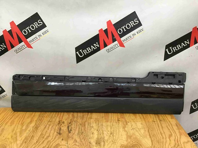 LAND ROVER LR048804 Молдинг двери передней правой нижний в наличии Тернополь