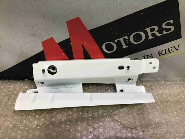 LAND ROVER LR049971 в наличии Ровно