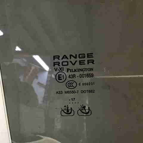 LR052676 LAND ROVER Стекло двери задней правой купить в Запорожье