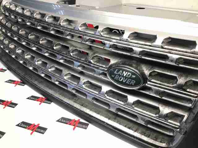 Облицовка радиатора LR055880 LAND ROVER